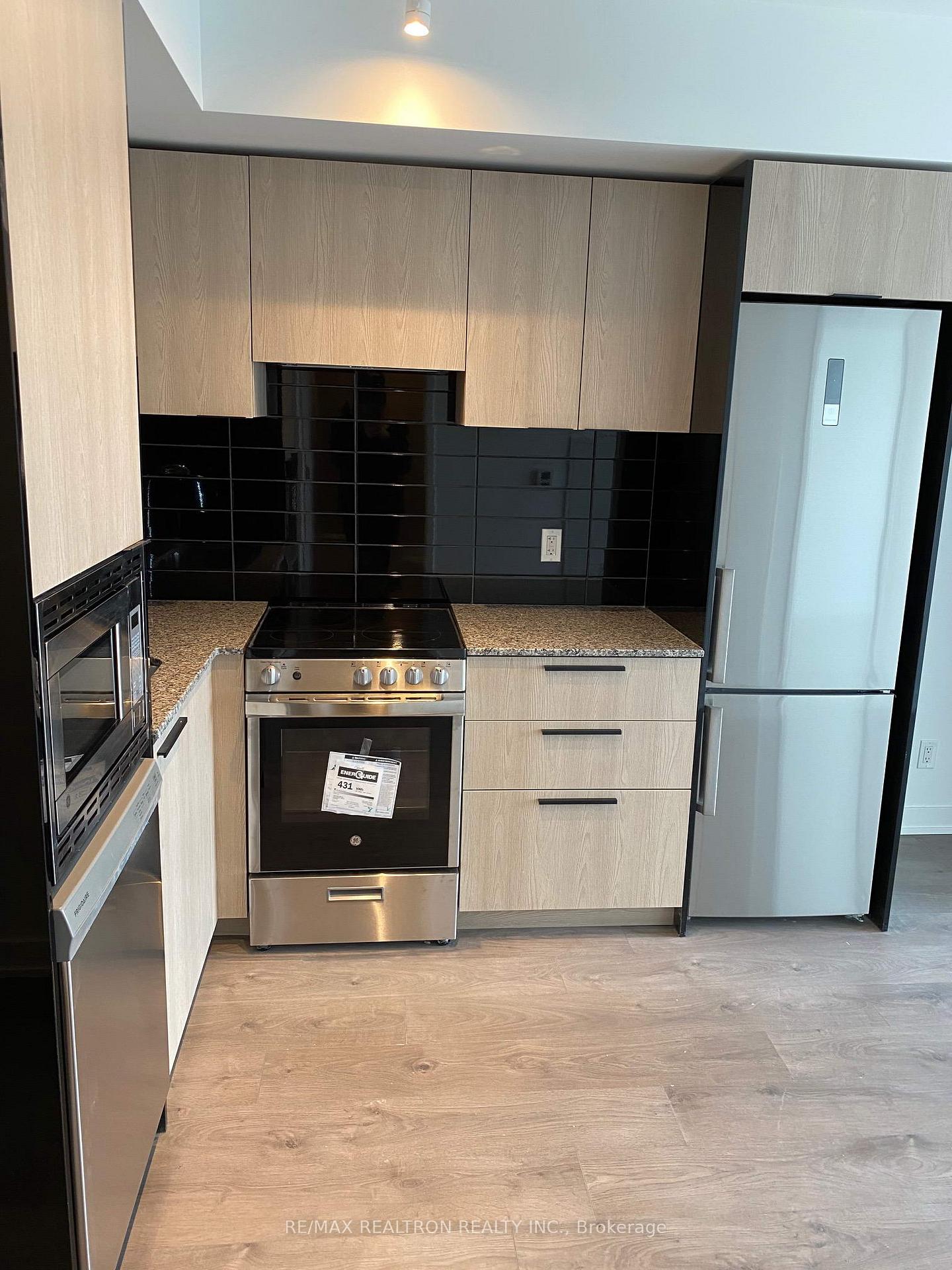 Photo 5 of Unit 4211, 501 Yonge Street, Toronto, Church-Yonge Corridor — HOMEH