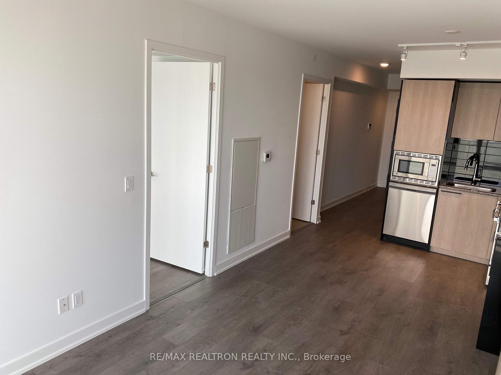 Photo 8 of Unit 4211, 501 Yonge Street, Toronto, Church-Yonge Corridor — HOMEH