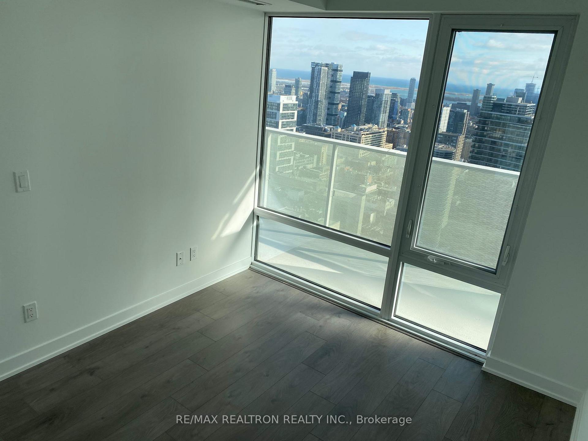 Photo 9 of Unit 4211, 501 Yonge Street, Toronto, Church-Yonge Corridor — HOMEH