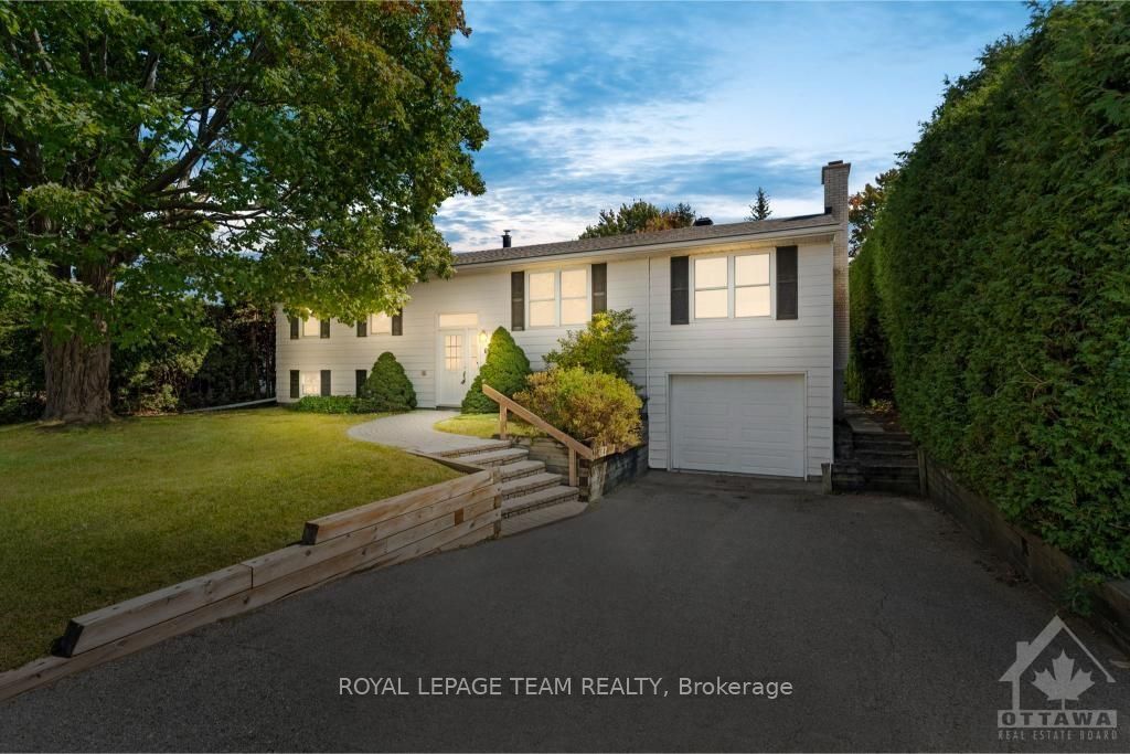 Photo 1 of 6 Assiniboine Drive, Ottawa, Borden Farm/Stewart Farm/Carleton Heights/Parkwood Hills — HOMEH