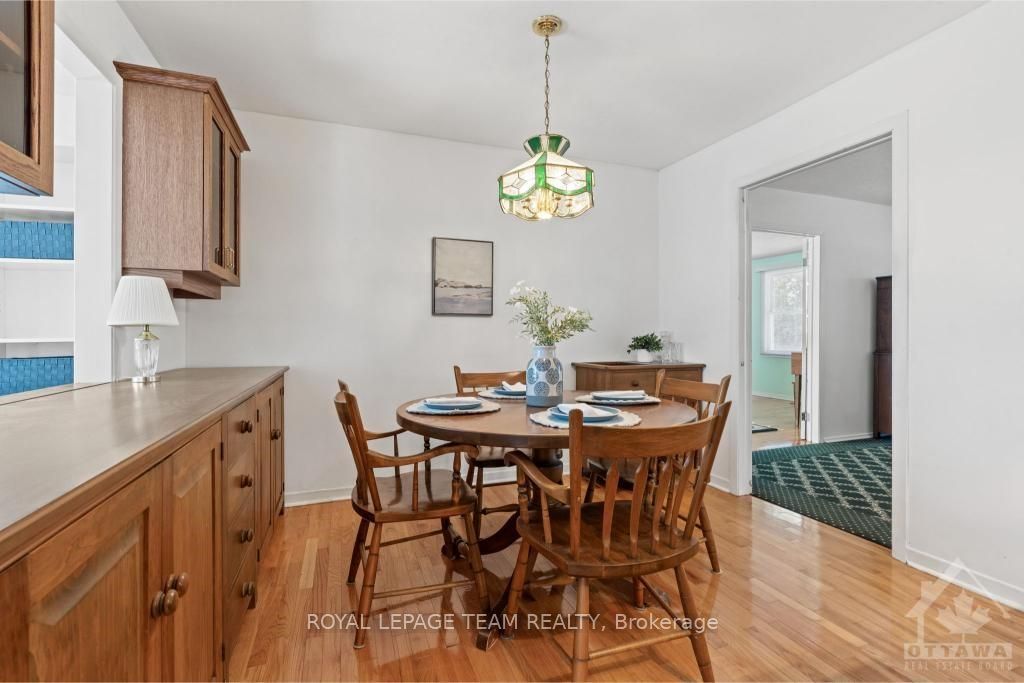 Photo 10 of 6 Assiniboine Drive, Ottawa, Borden Farm/Stewart Farm/Carleton Heights/Parkwood Hills — HOMEH