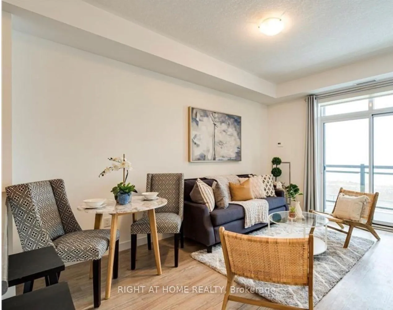 Photo 8 of Unit 206, 35 Southshore Crescent, Hamilton, Lakeshore — HOMEH