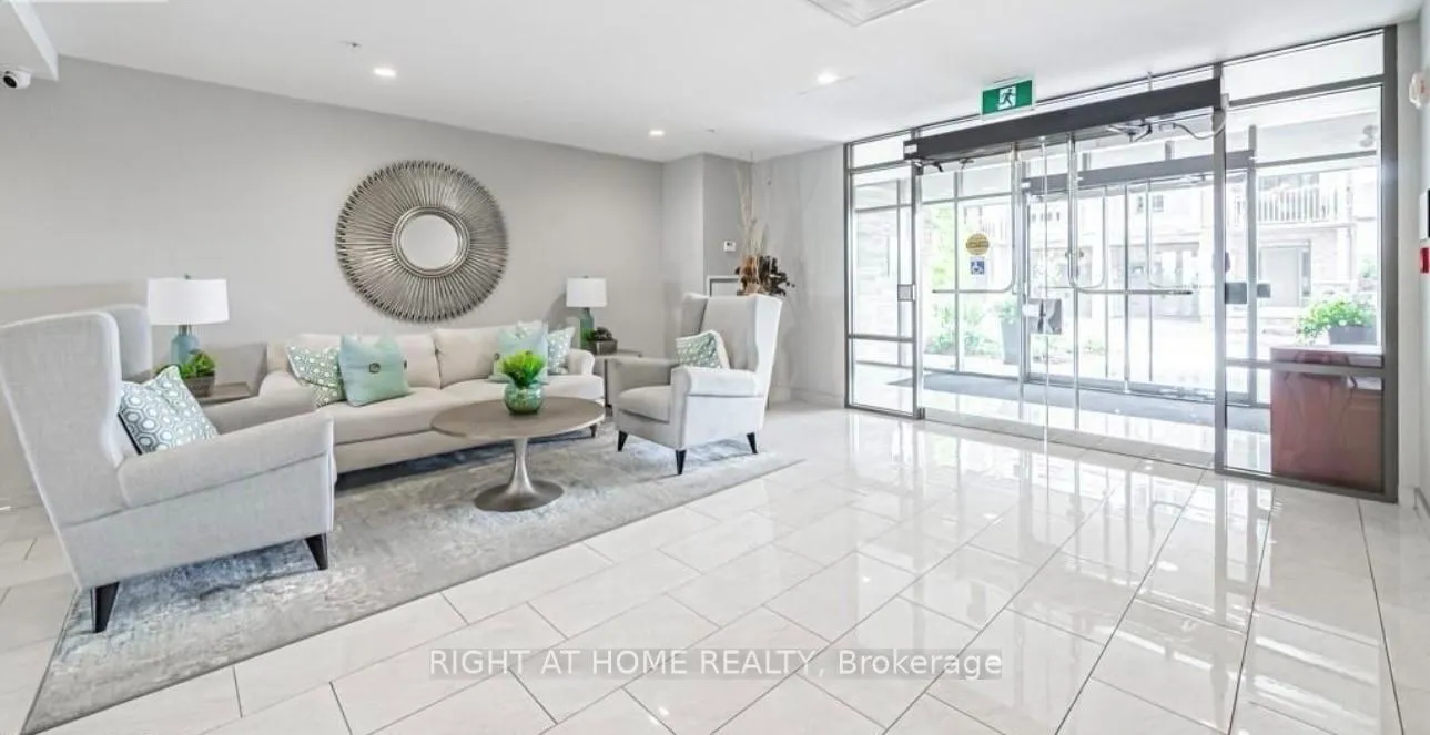Photo 13 of Unit 206, 35 Southshore Crescent, Hamilton, Lakeshore — HOMEH
