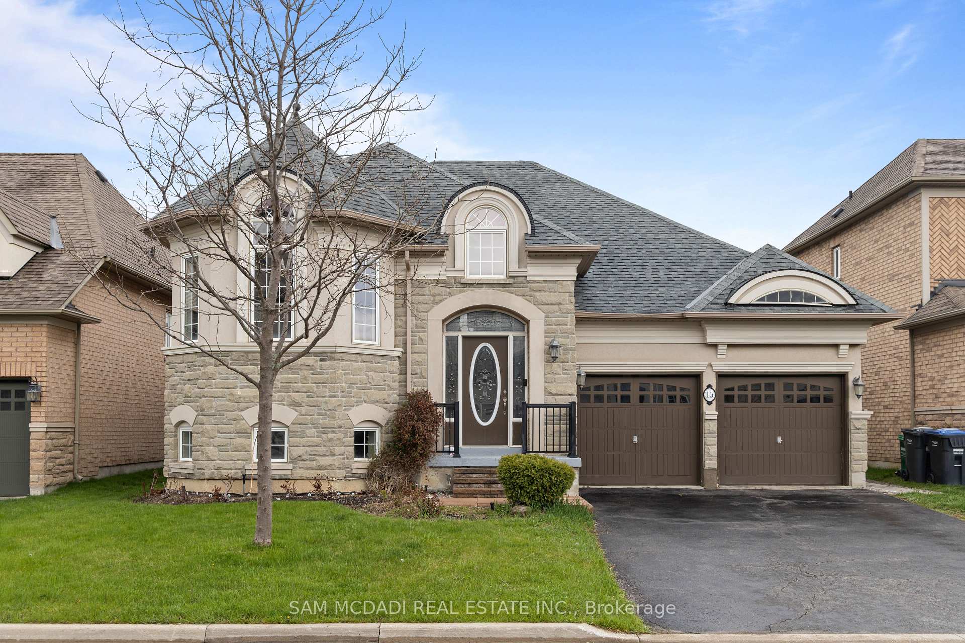 Front of 15 Eaglesprings Crescent