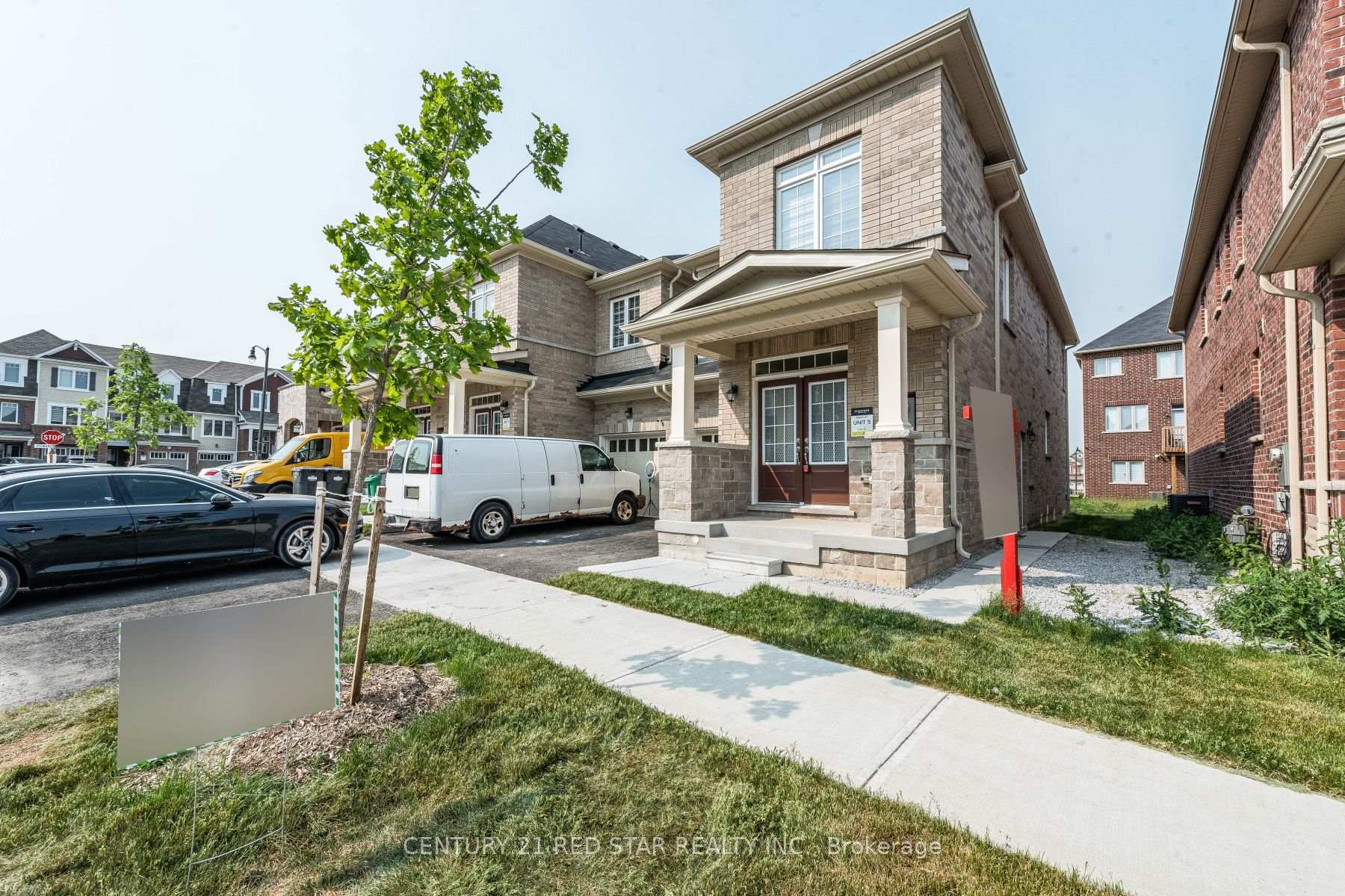 Photo 3 of 9 Sail Road, Brampton, Northwest Brampton — HOMEH