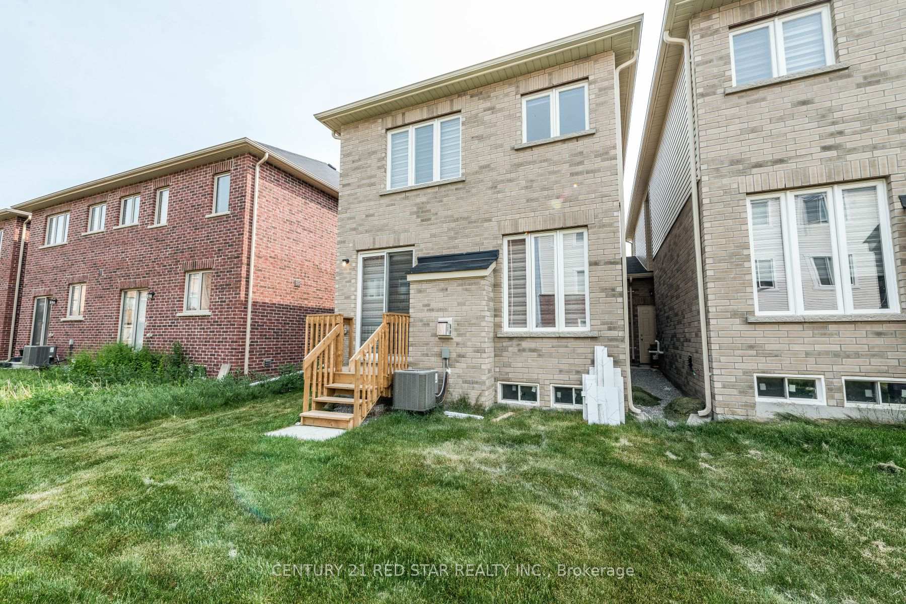 Photo 5 of 9 Sail Road, Brampton, Northwest Brampton — HOMEH