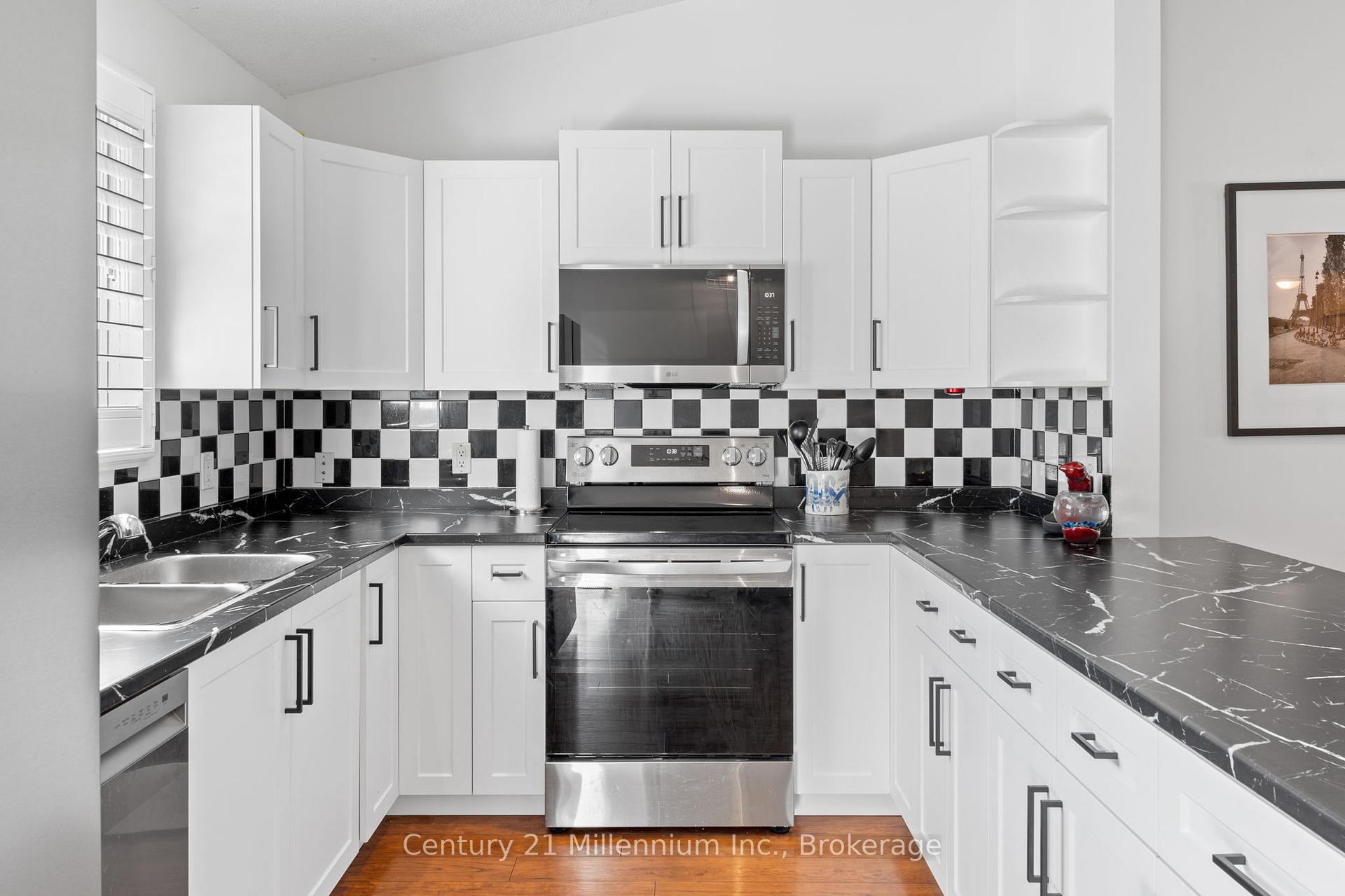 Photo 12 of 23 Bush Street, Collingwood — HOMEH