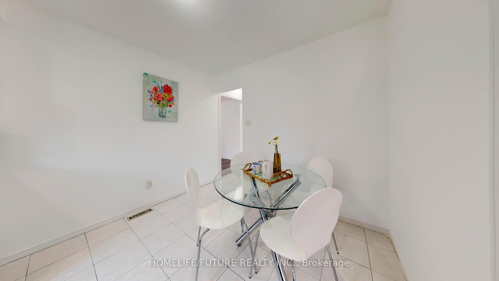 Photo 23 of 51 Gurr Crescent, Ajax, Central West — HOMEH