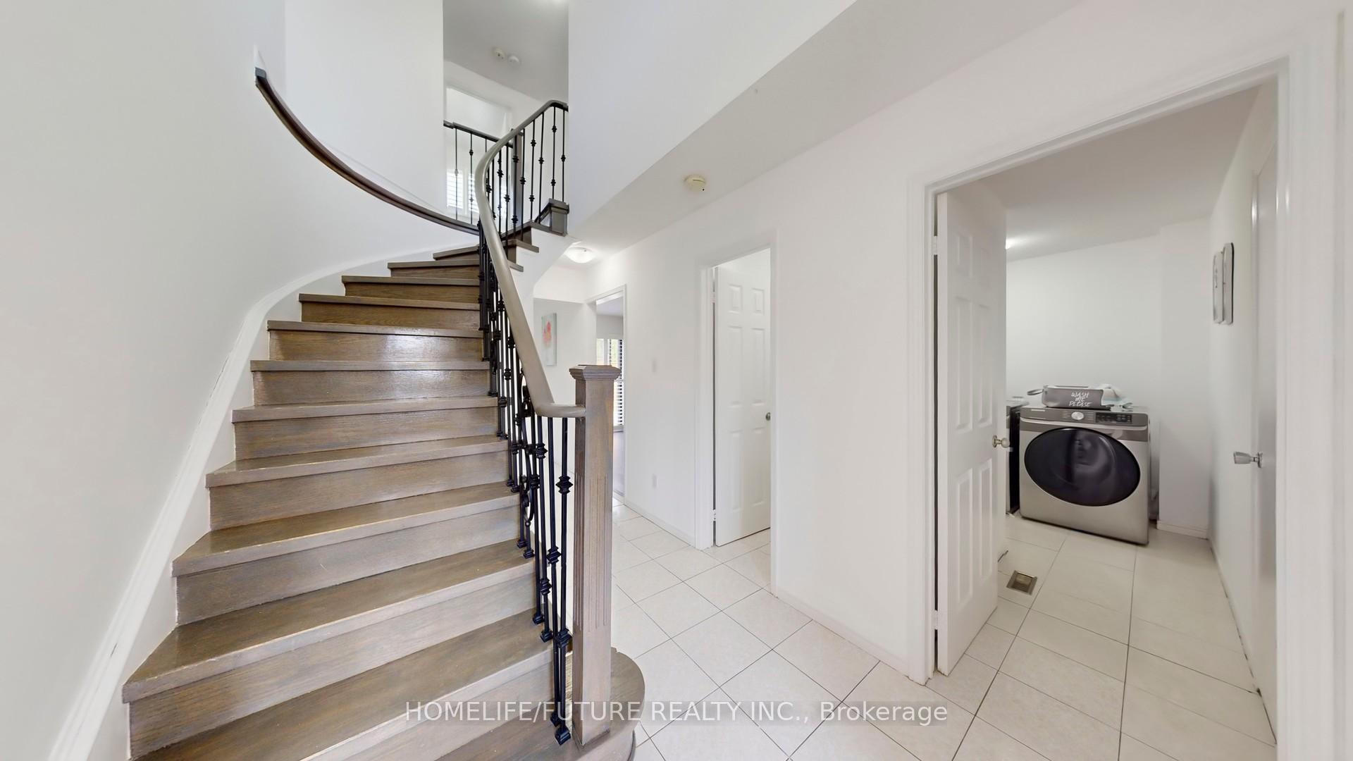 Photo 25 of 51 Gurr Crescent, Ajax, Central West — HOMEH