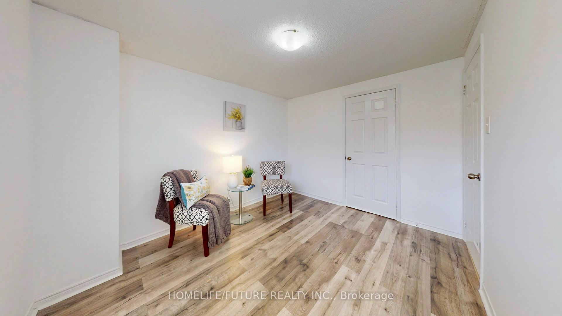 Photo 32 of 51 Gurr Crescent, Ajax, Central West — HOMEH