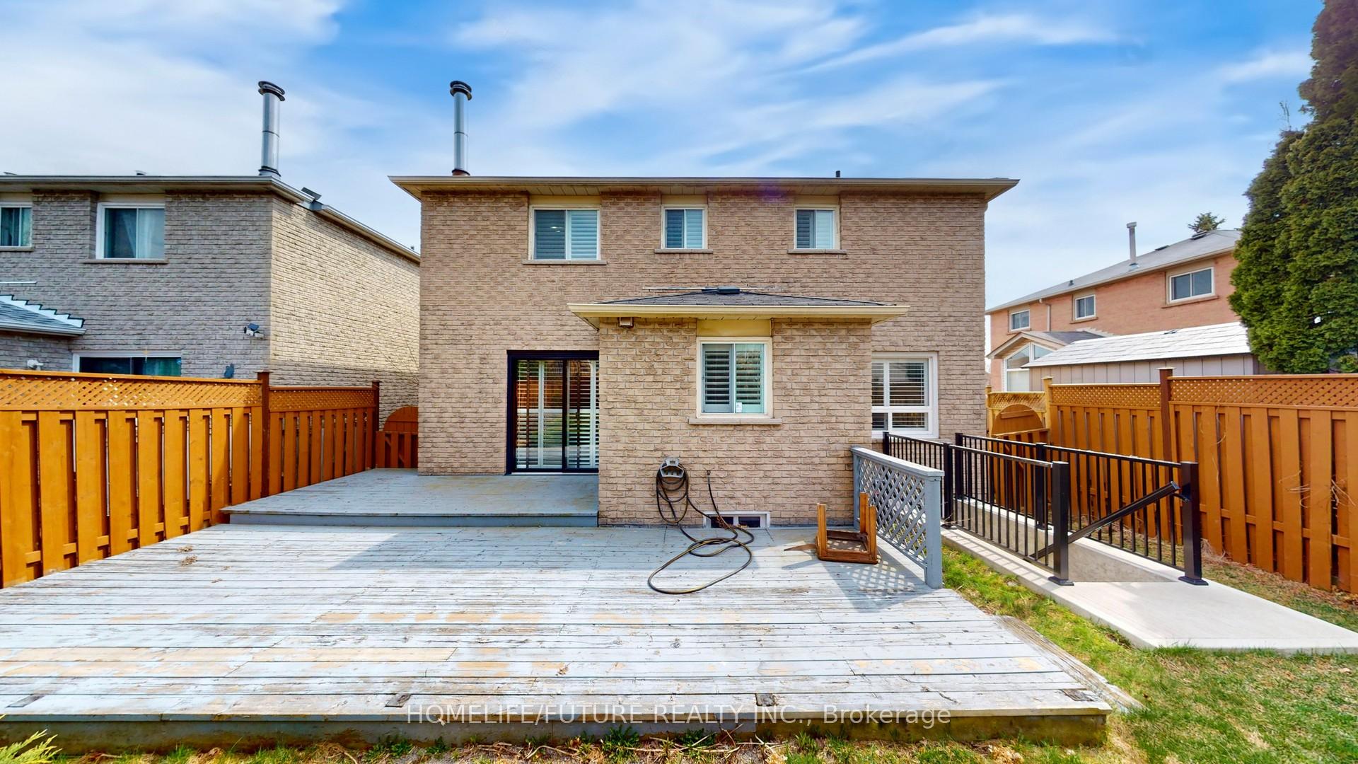 Photo 50 of 51 Gurr Crescent, Ajax, Central West — HOMEH