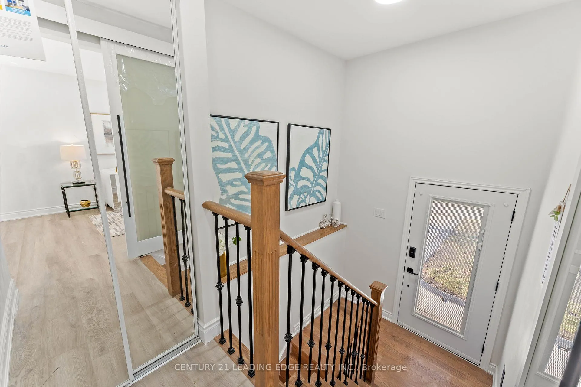 Photo 10 of 1 Lockhart Gate, Clarington, Bowmanville — HOMEH