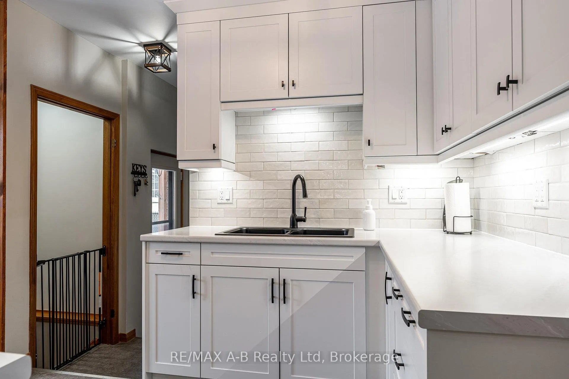 Photo 9 of 35 Sparling Crescent, St. Marys — HOMEH