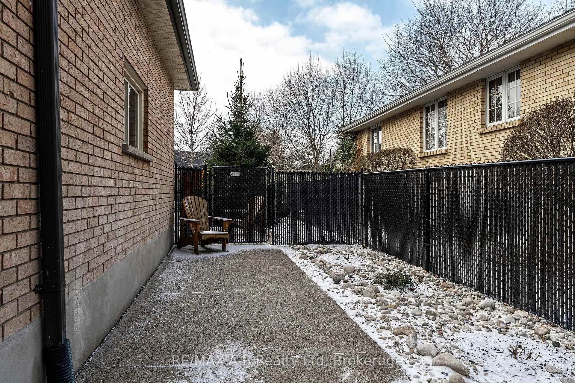 Photo 36 of 35 Sparling Crescent, St. Marys — HOMEH