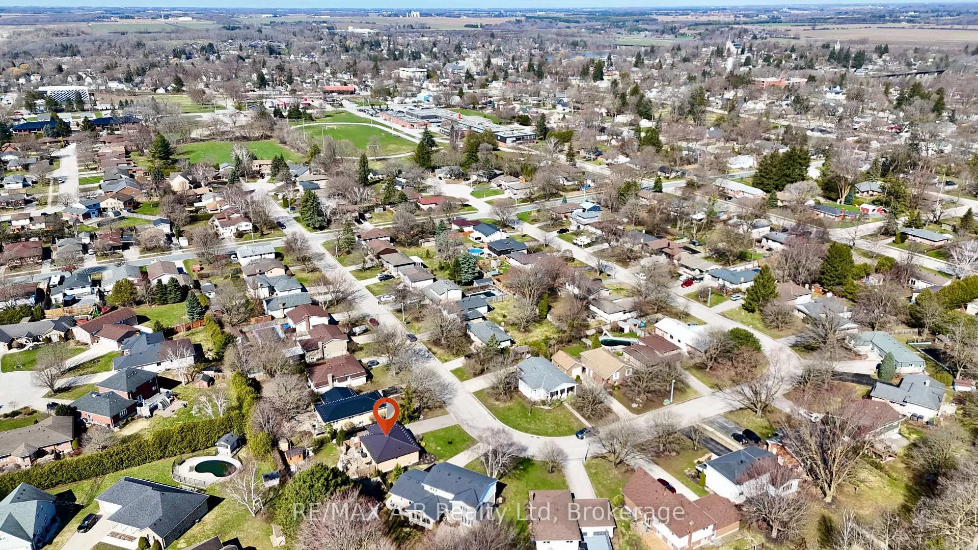 Photo 48 of 35 Sparling Crescent, St. Marys — HOMEH