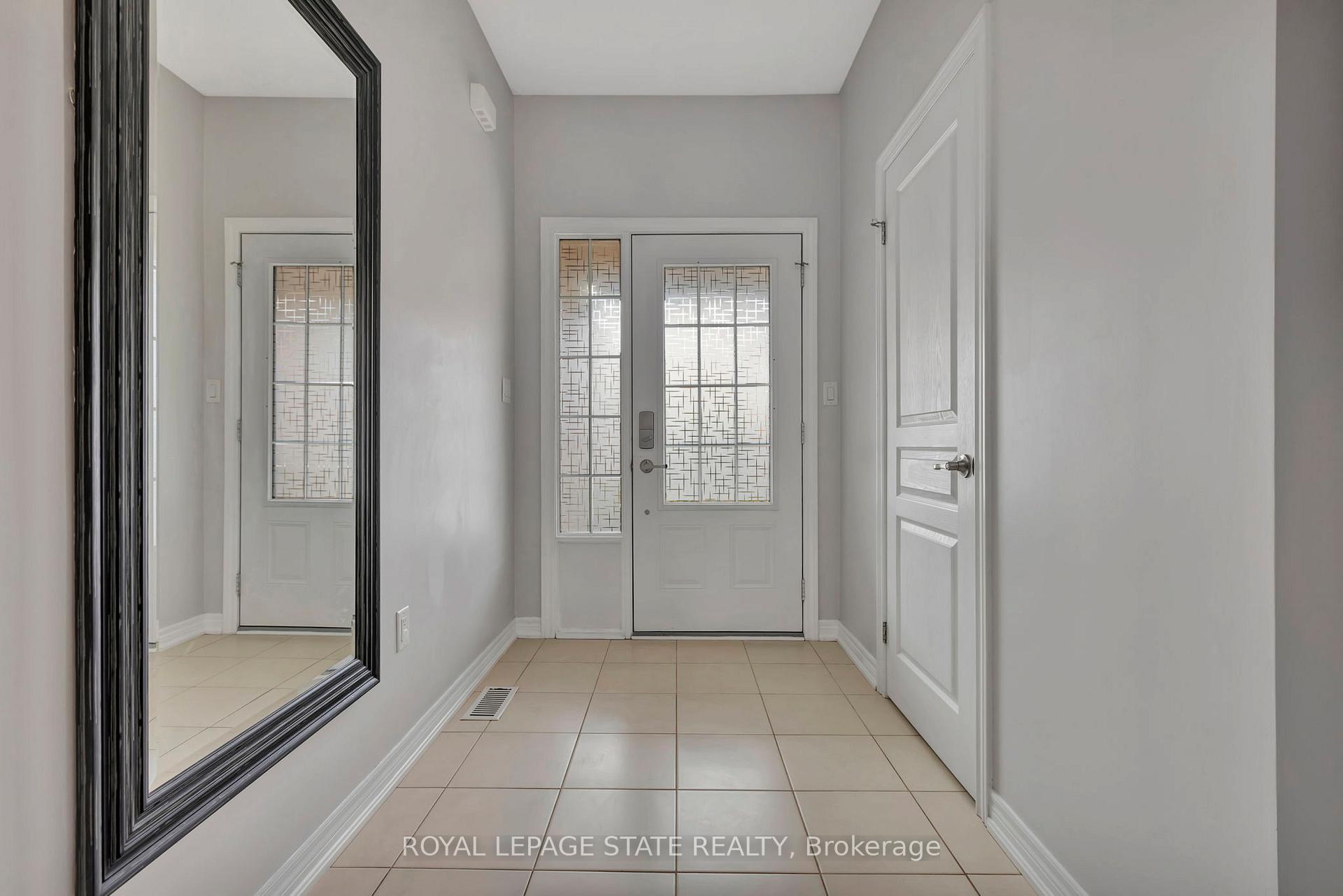 Photo 4 of Unit 29, 45 Royal Winter Drive, Hamilton, Binbrook — HOMEH