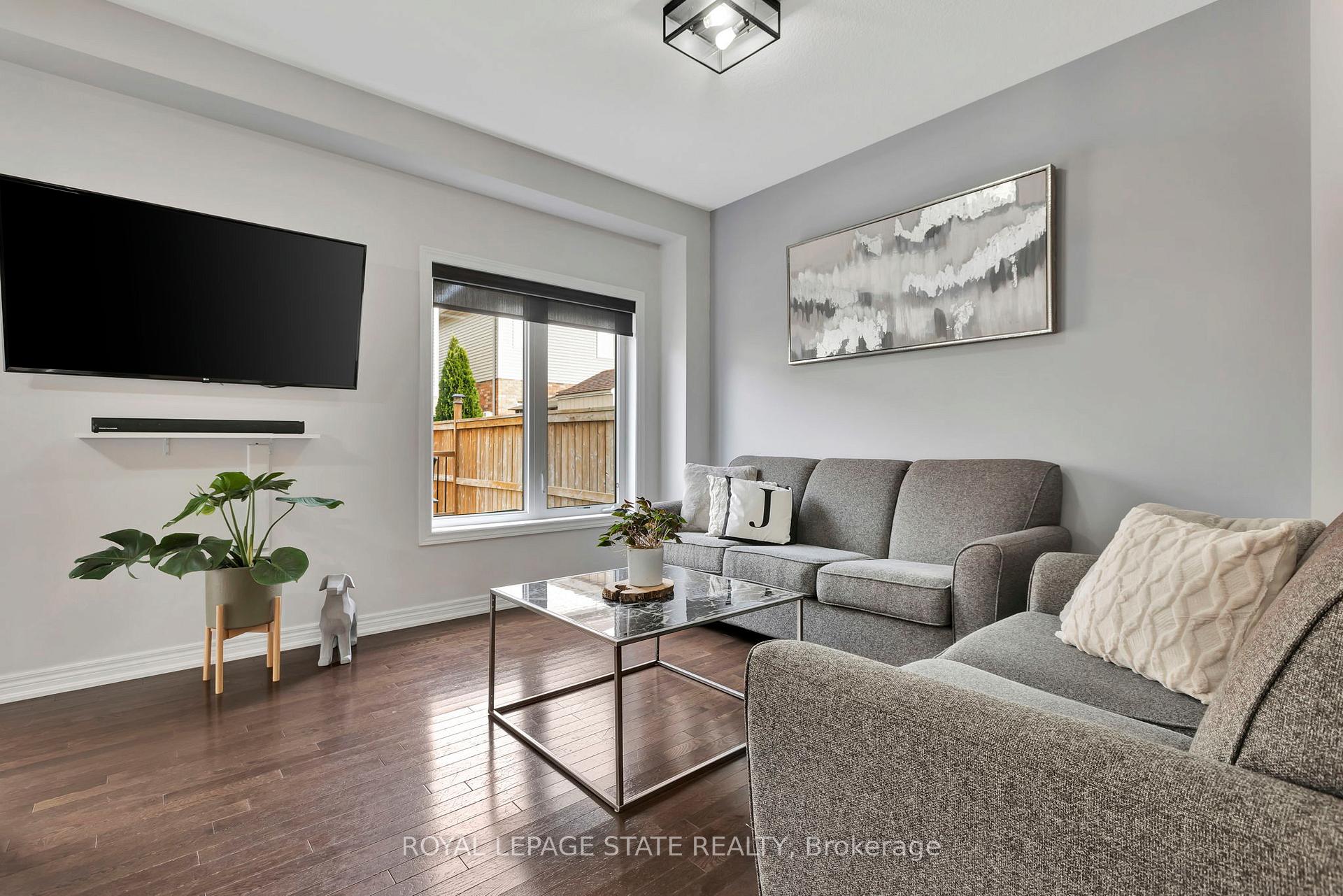 Photo 6 of Unit 29, 45 Royal Winter Drive, Hamilton, Binbrook — HOMEH