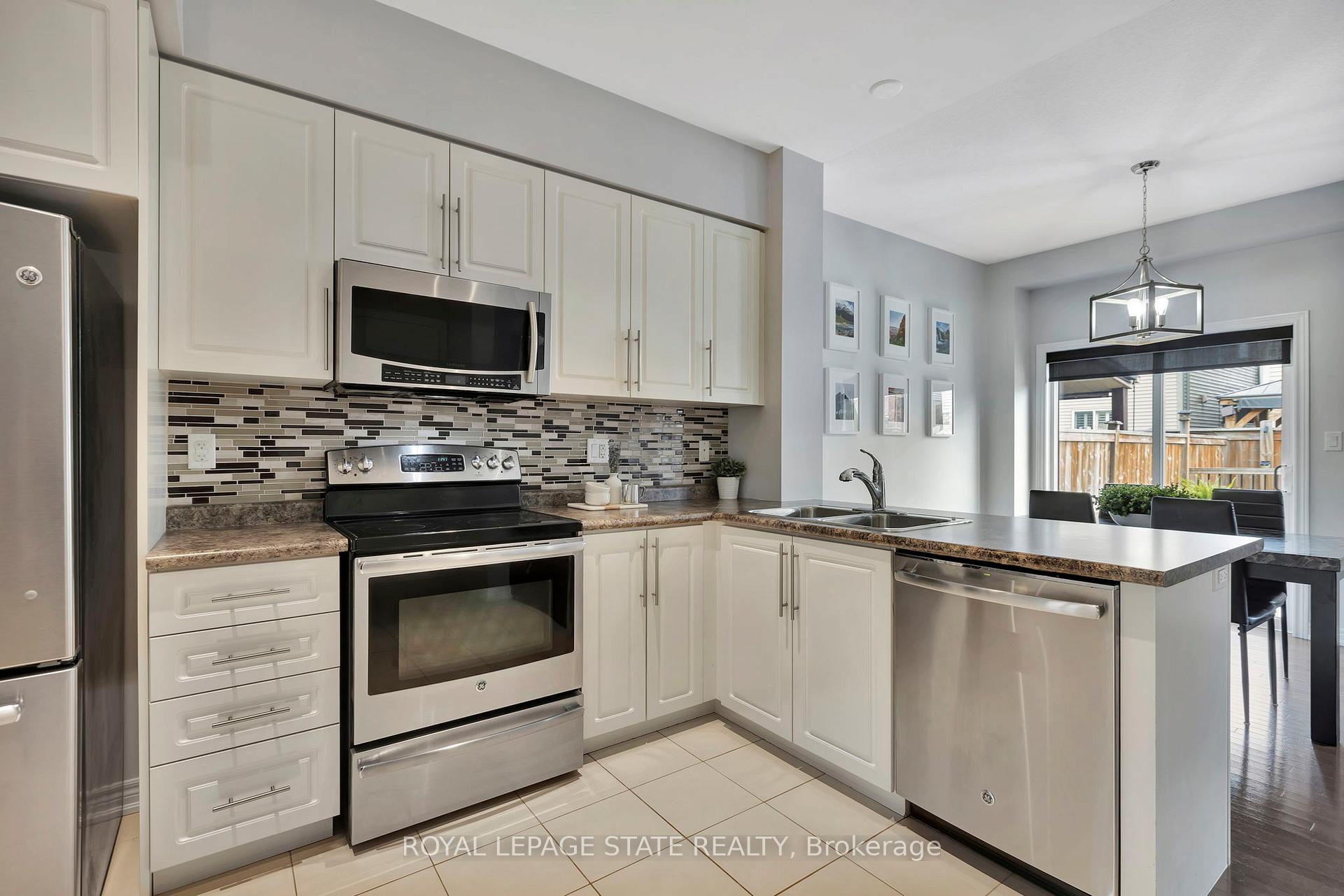Photo 14 of Unit 29, 45 Royal Winter Drive, Hamilton, Binbrook — HOMEH