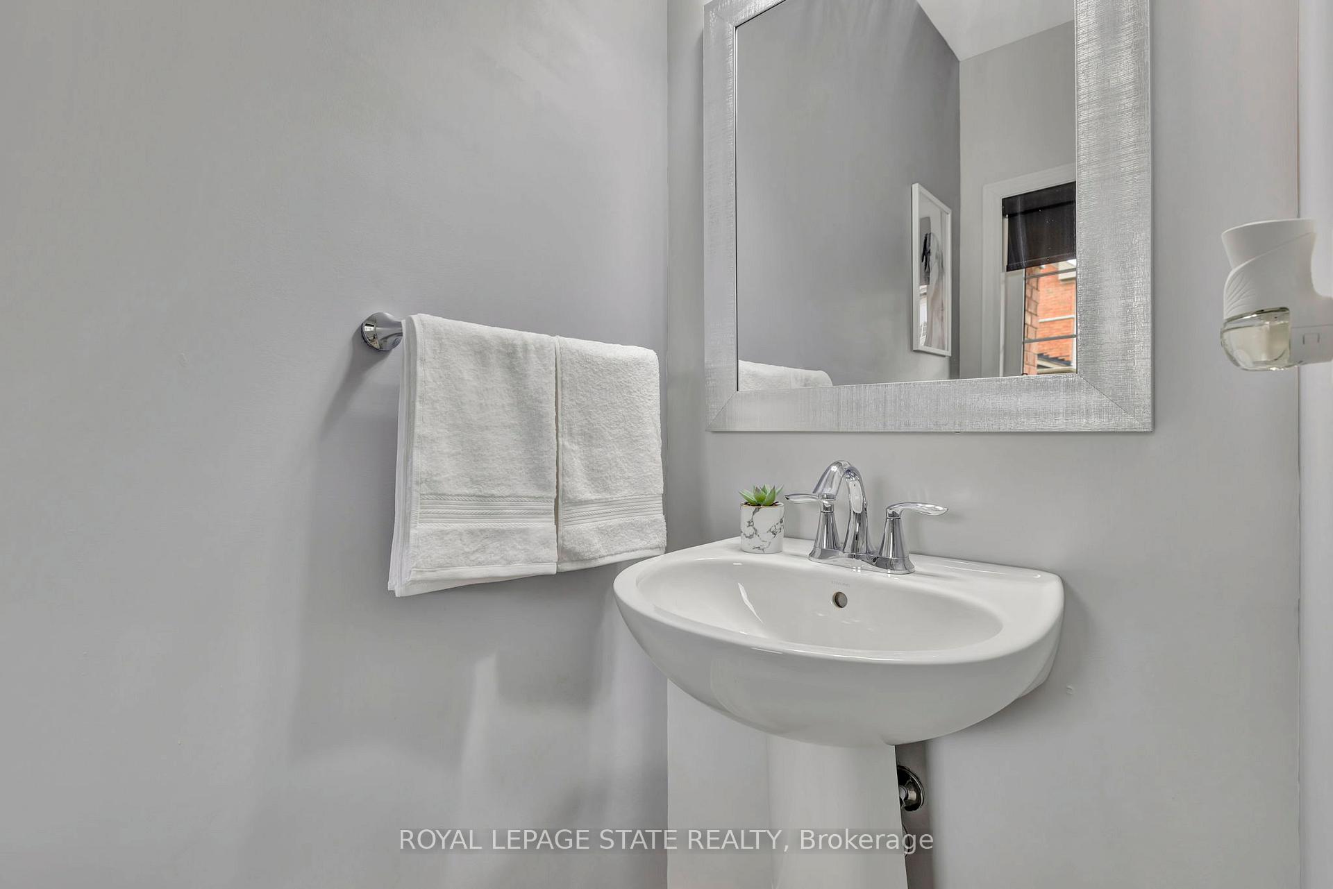 Photo 18 of Unit 29, 45 Royal Winter Drive, Hamilton, Binbrook — HOMEH