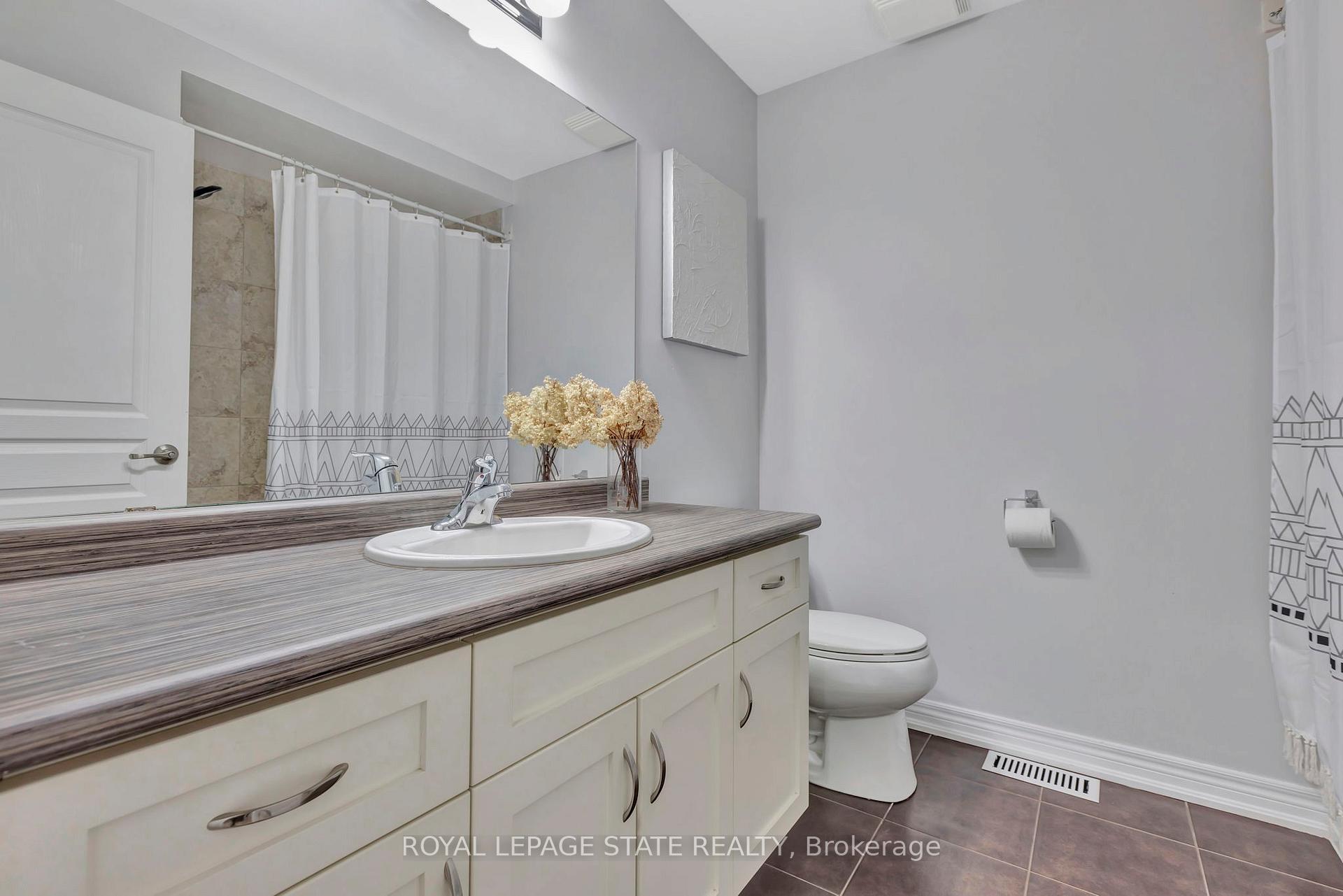 Photo 24 of Unit 29, 45 Royal Winter Drive, Hamilton, Binbrook — HOMEH
