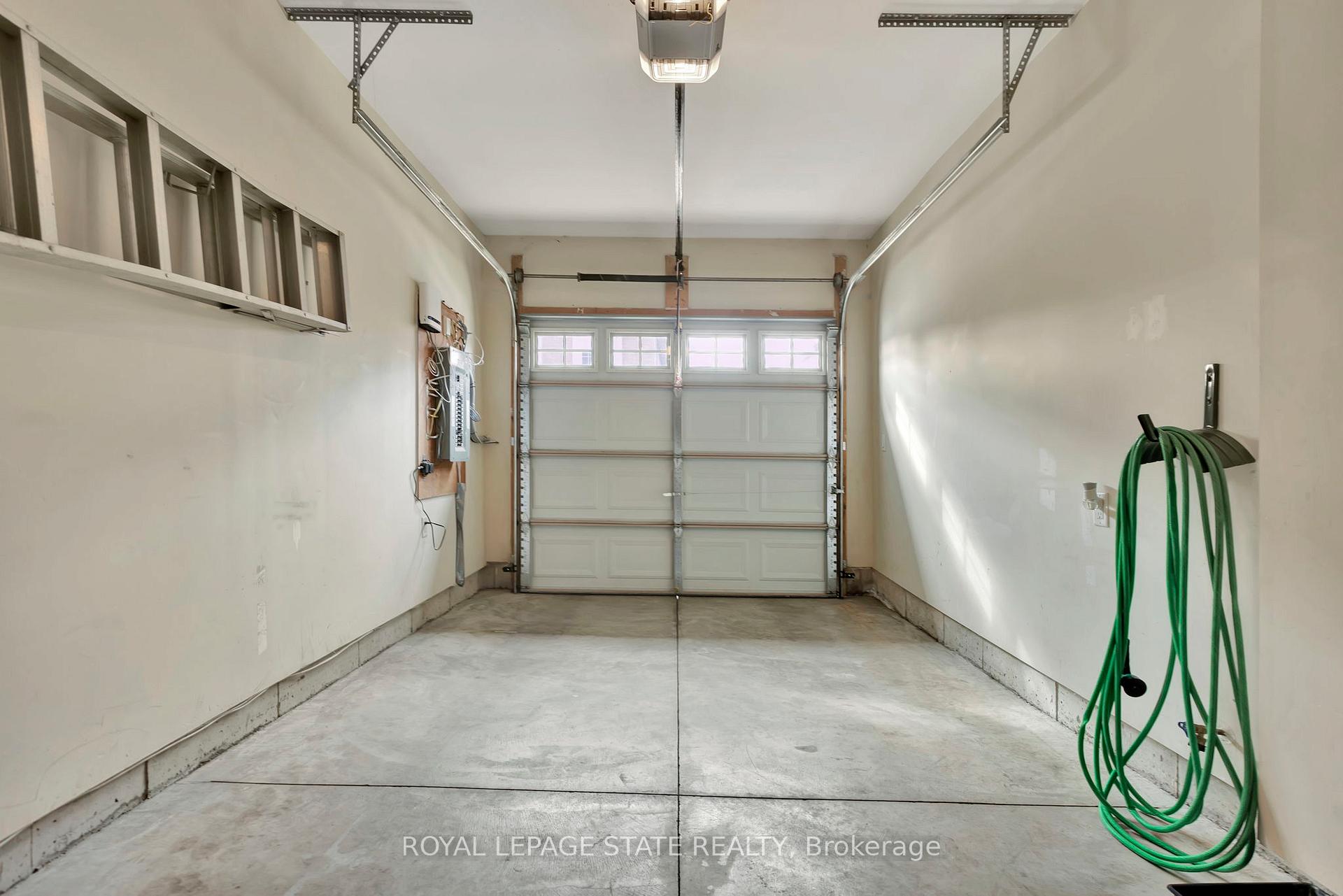 Photo 31 of Unit 29, 45 Royal Winter Drive, Hamilton, Binbrook — HOMEH
