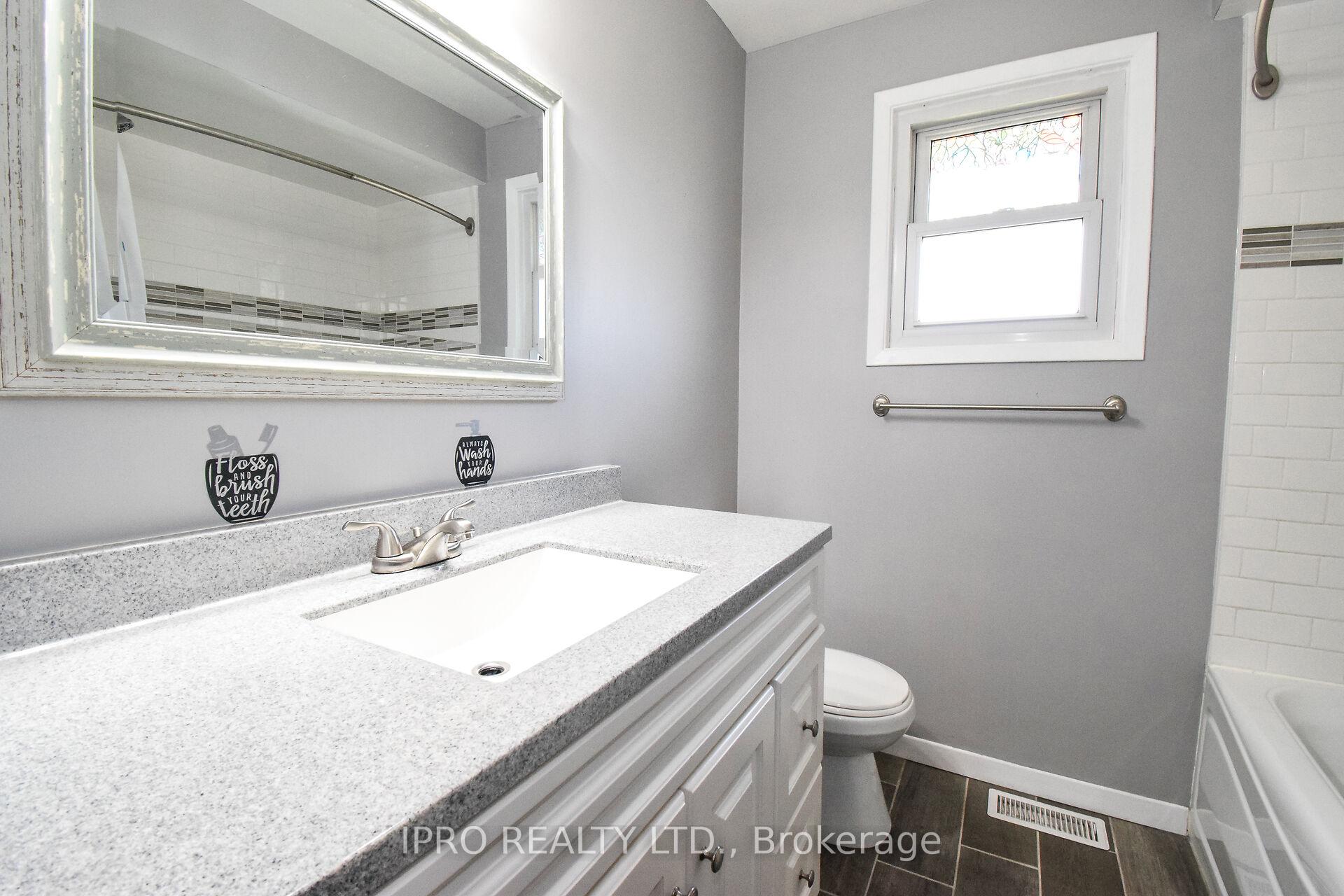 Photo 18 of 45 Brackencrest Road, St. Catharines, Secord Woods — HOMEH