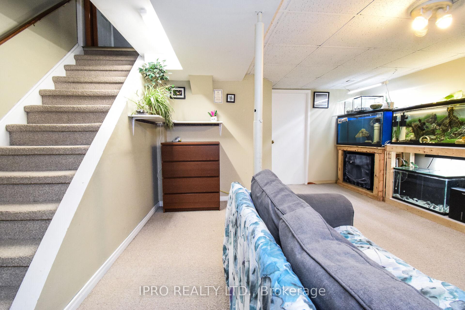 Photo 20 of 45 Brackencrest Road, St. Catharines, Secord Woods — HOMEH