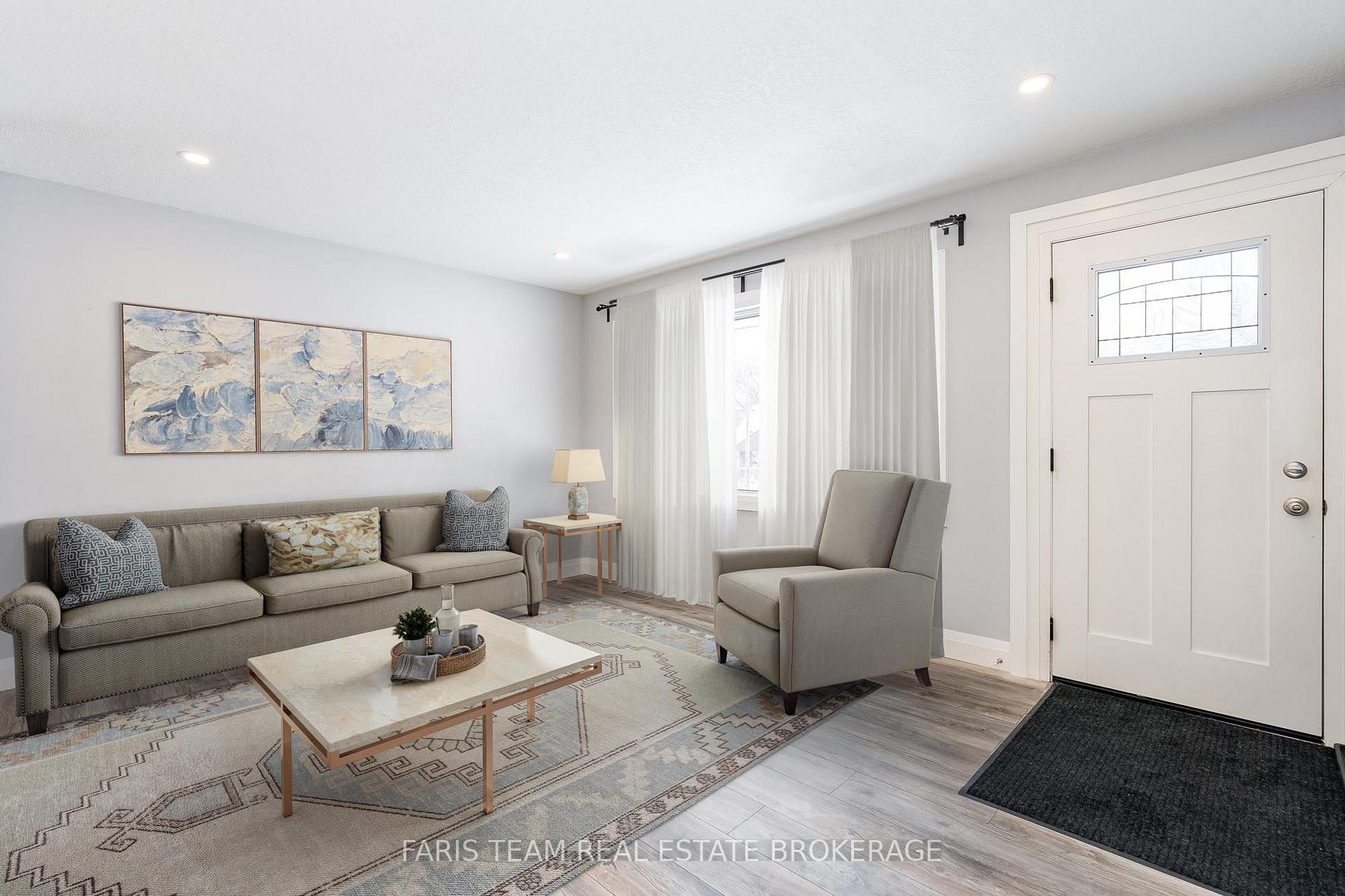 Photo 8 of 135 Gunn Street, Barrie, Wellington — HOMEH