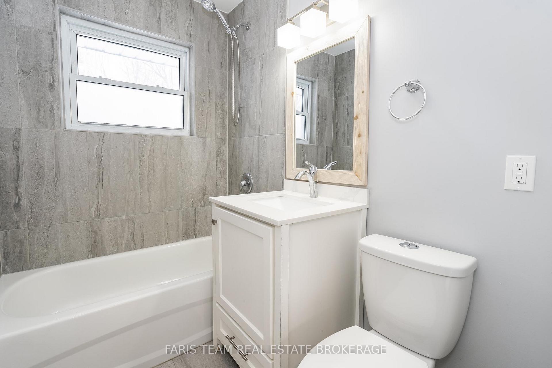 Photo 11 of 135 Gunn Street, Barrie, Wellington — HOMEH