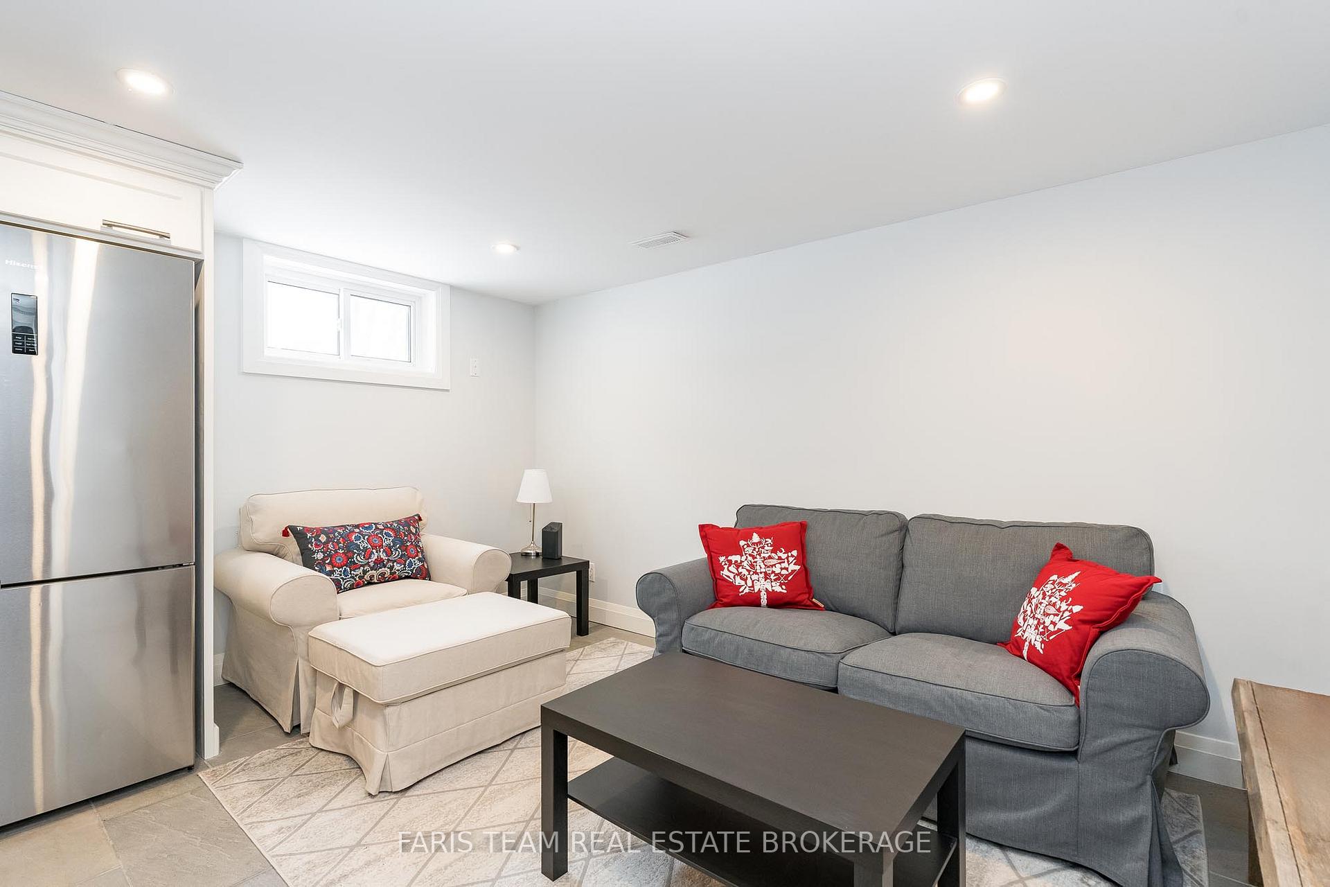 Photo 18 of 135 Gunn Street, Barrie, Wellington — HOMEH