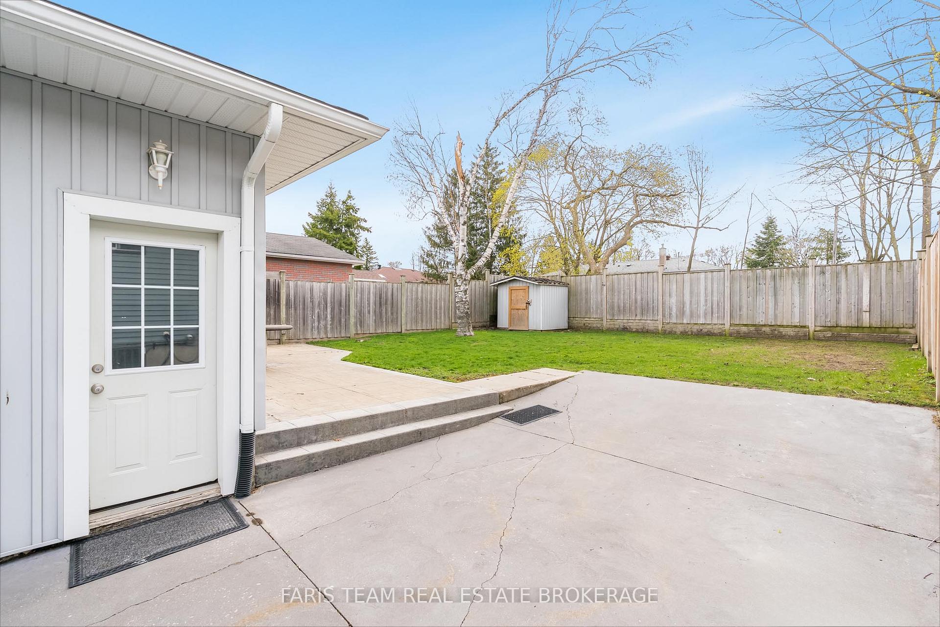 Photo 23 of 135 Gunn Street, Barrie, Wellington — HOMEH