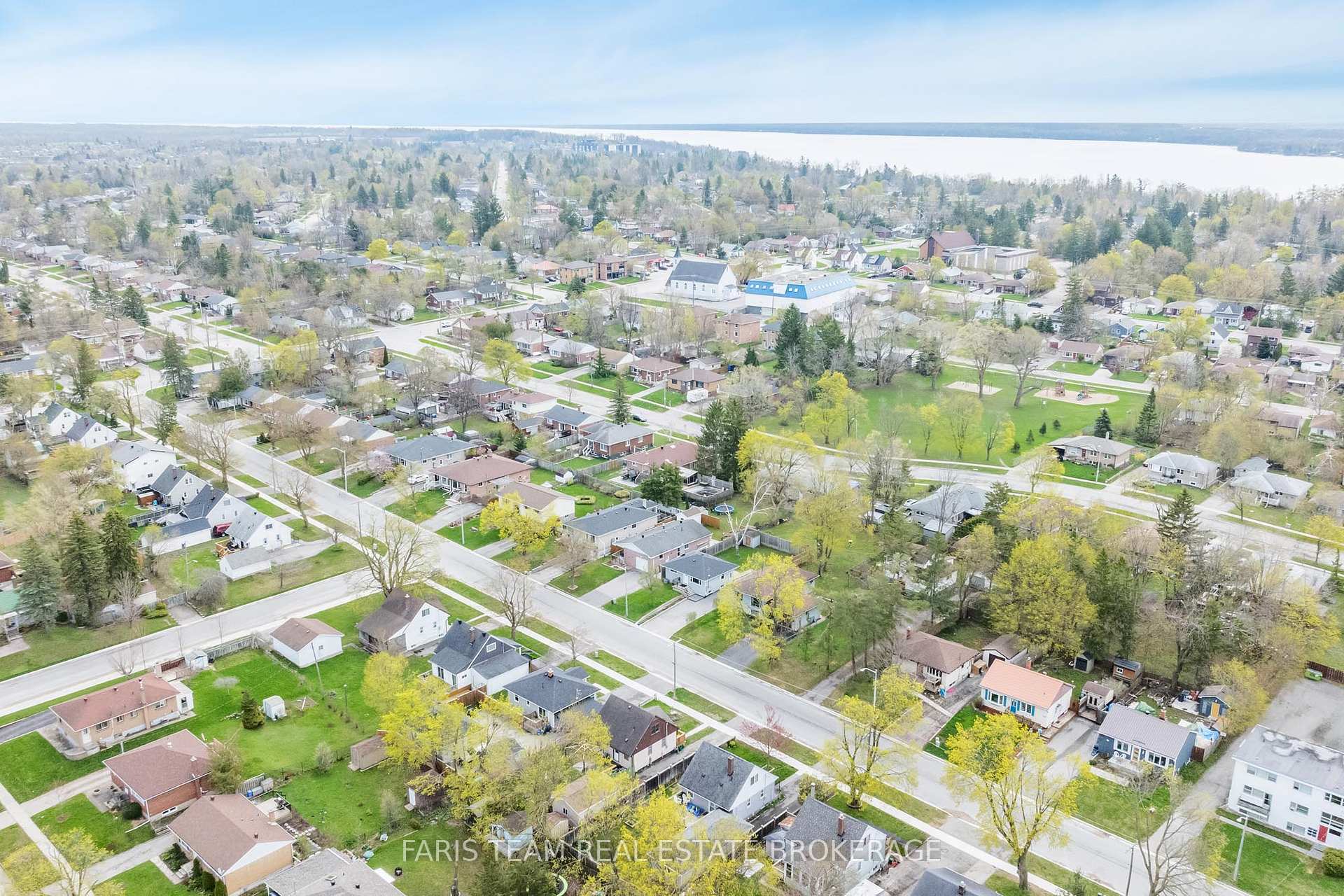 Photo 25 of 135 Gunn Street, Barrie, Wellington — HOMEH