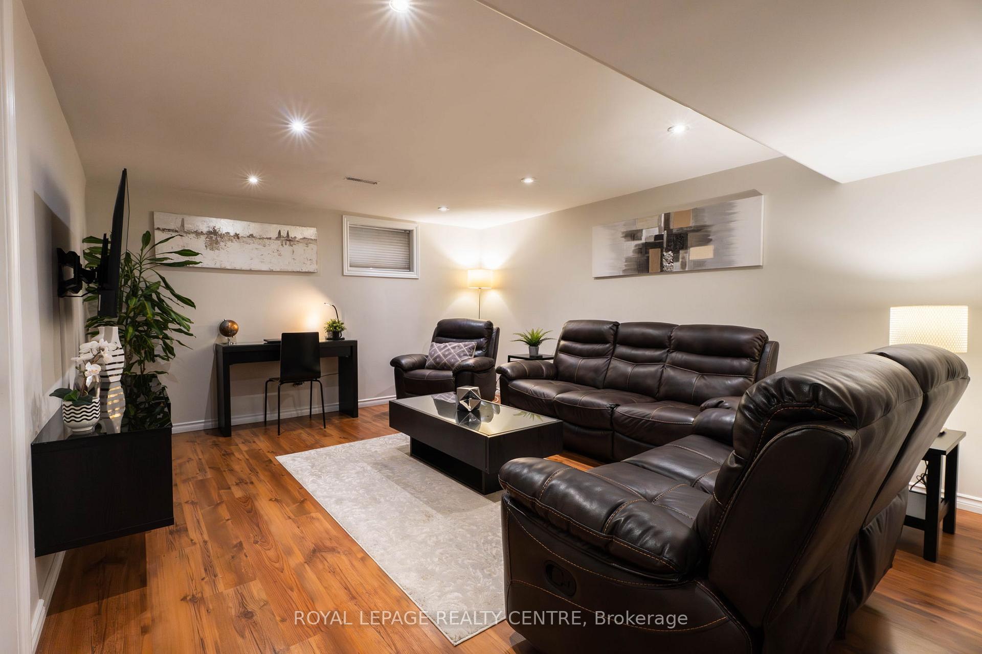 Photo 16 of 110 Simmons Boulevard, Brampton, Madoc — HOMEH