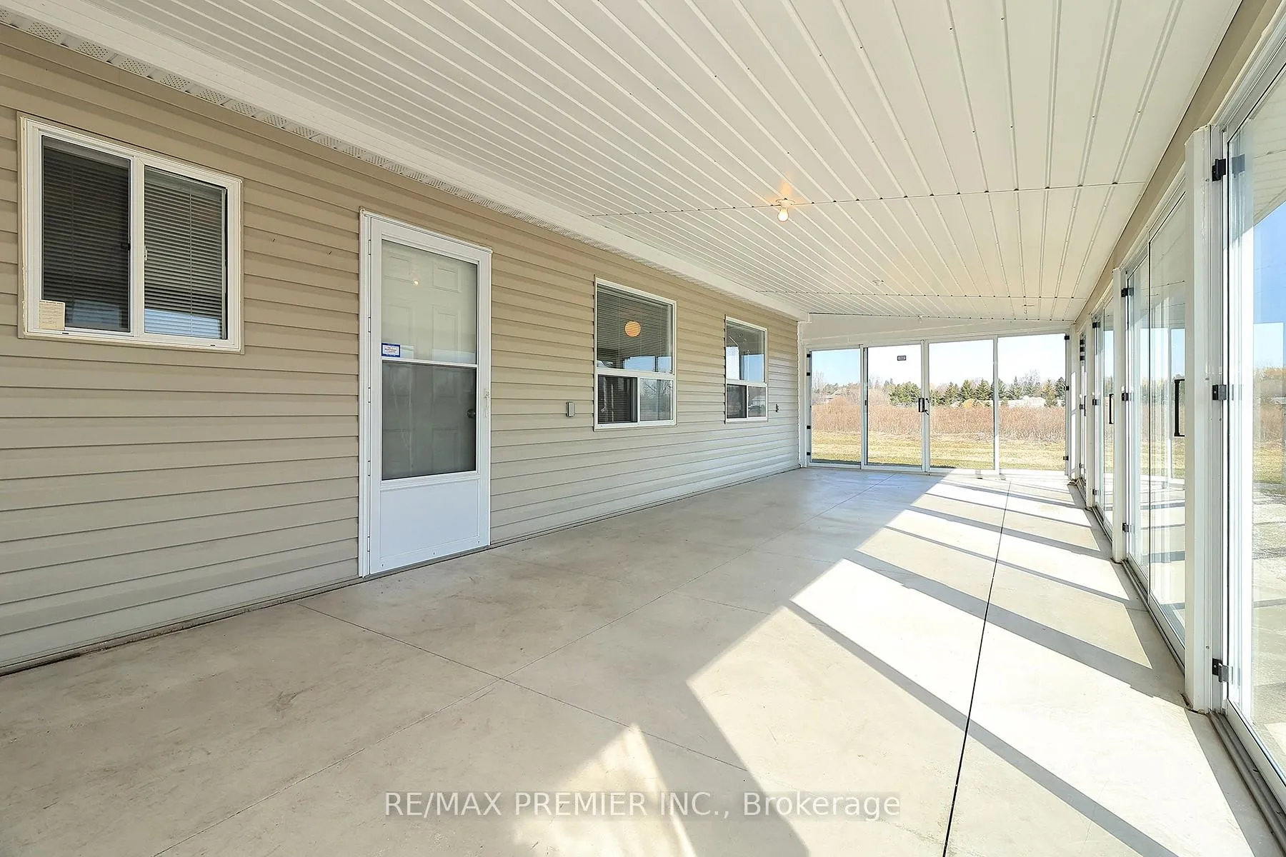 Photo 10 of 6080 King Vaughan Road, Vaughan, Kleinburg — HOMEH