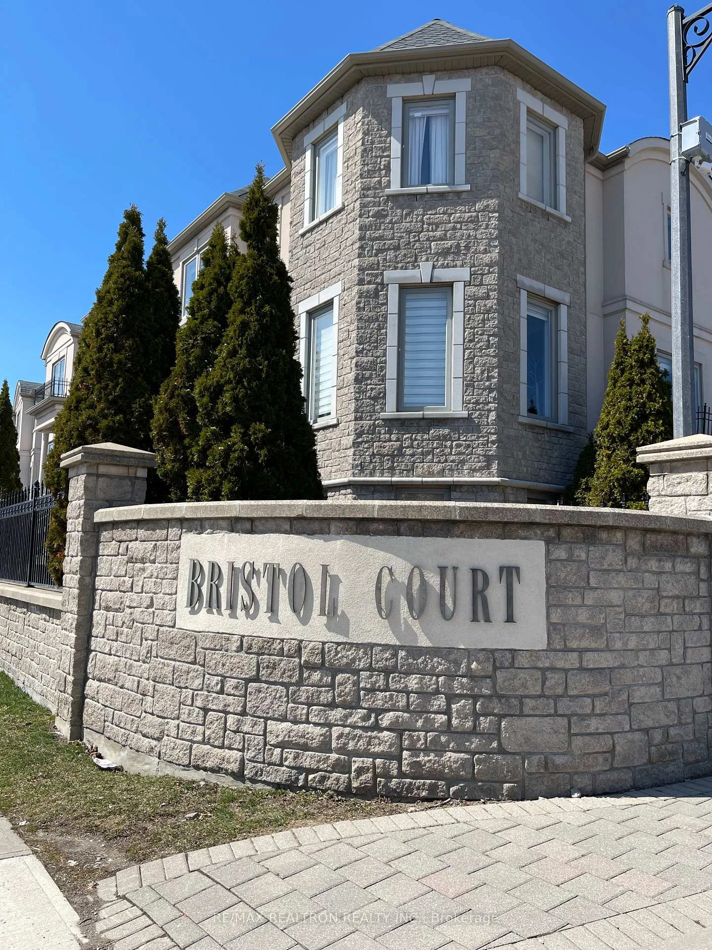 Photo of Unit 97, 9133 Bayview Avenue