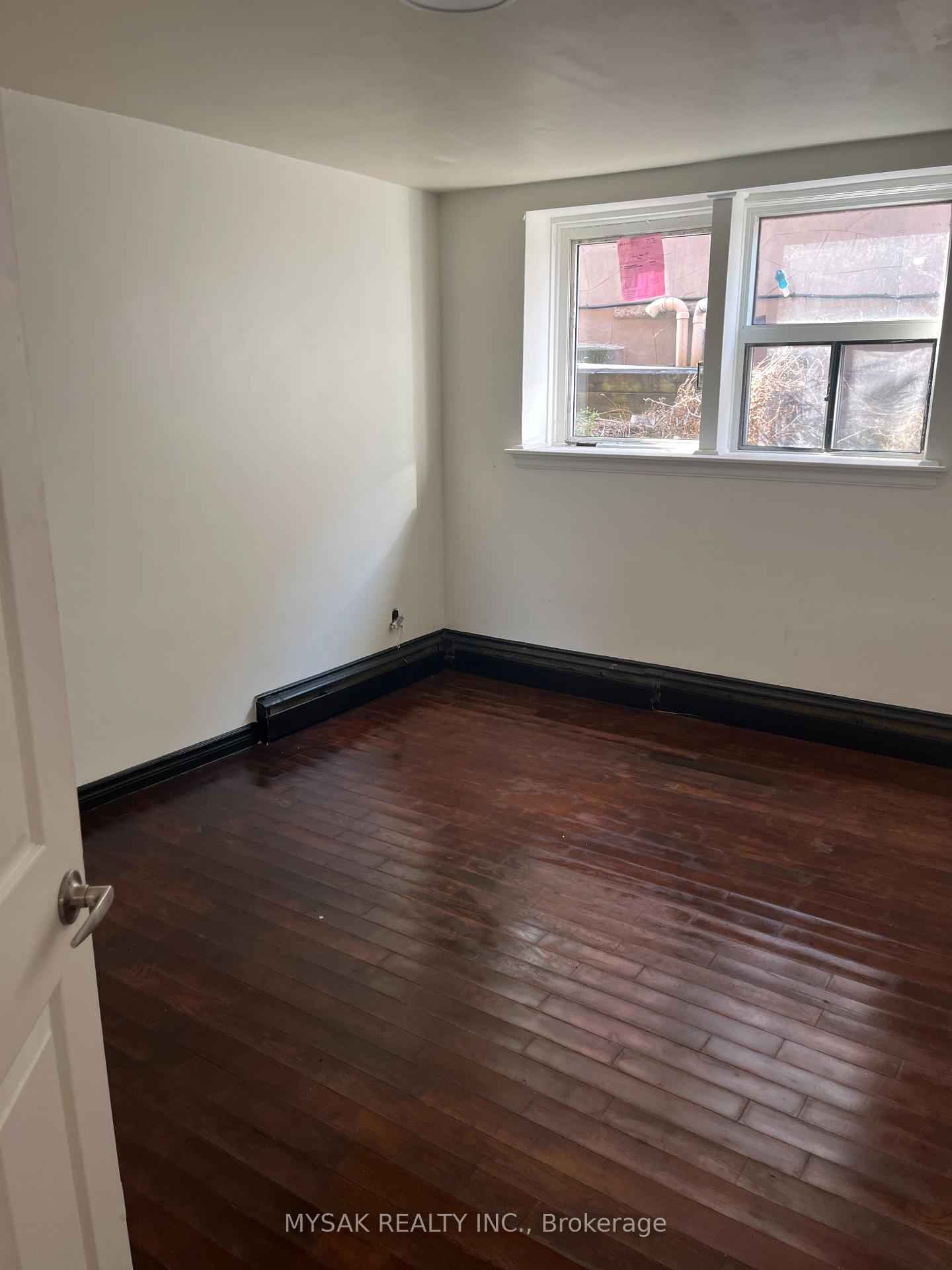 Photo 6 of 2342 King Street E, Hamilton, Glenview — HOMEH