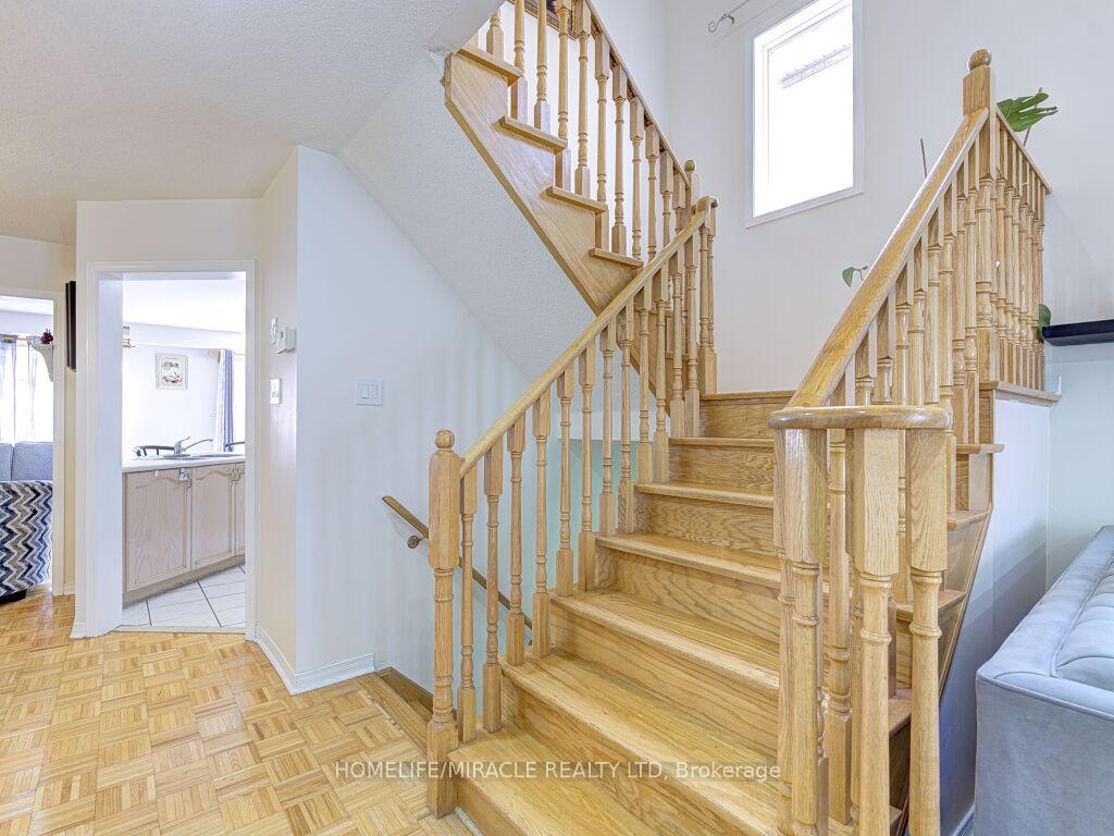 Photo 35 of 21 Tideland Drive, Brampton, Fletcher's Meadow — HOMEH