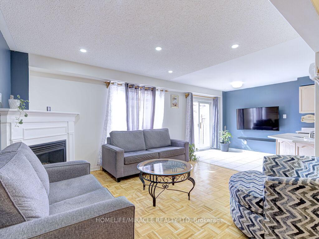 Photo 7 of 21 Tideland Drive, Brampton, Fletcher's Meadow — HOMEH