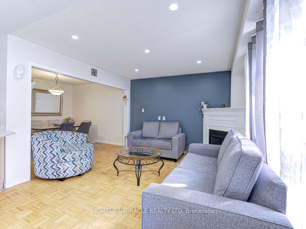 Photo 8 of 21 Tideland Drive, Brampton, Fletcher's Meadow — HOMEH