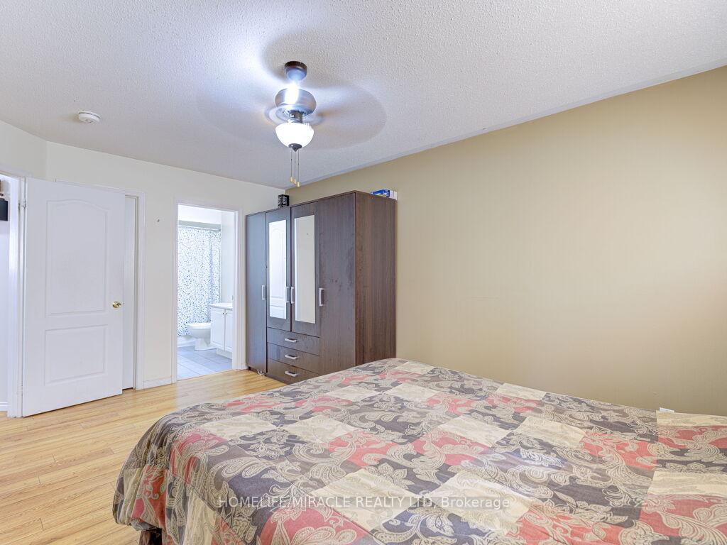 Photo 16 of 21 Tideland Drive, Brampton, Fletcher's Meadow — HOMEH