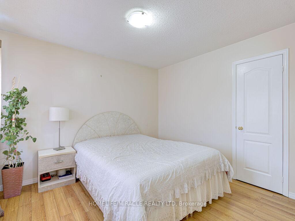 Photo 27 of 21 Tideland Drive, Brampton, Fletcher's Meadow — HOMEH