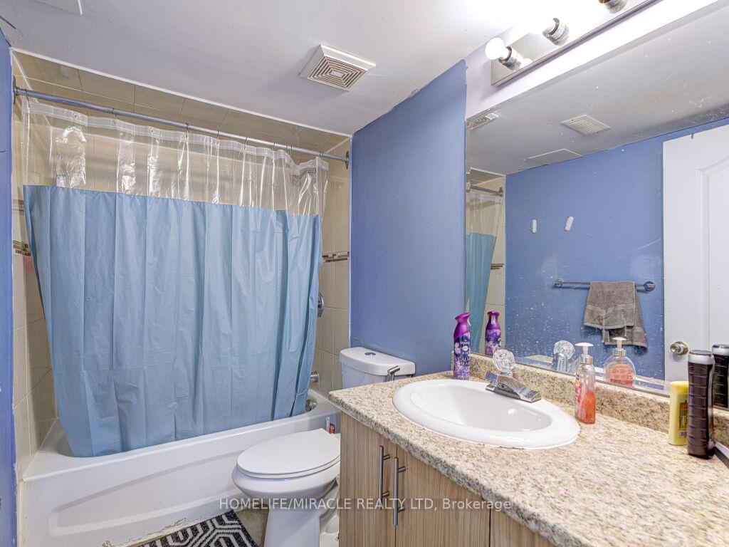 Photo 42 of 21 Tideland Drive, Brampton, Fletcher's Meadow — HOMEH