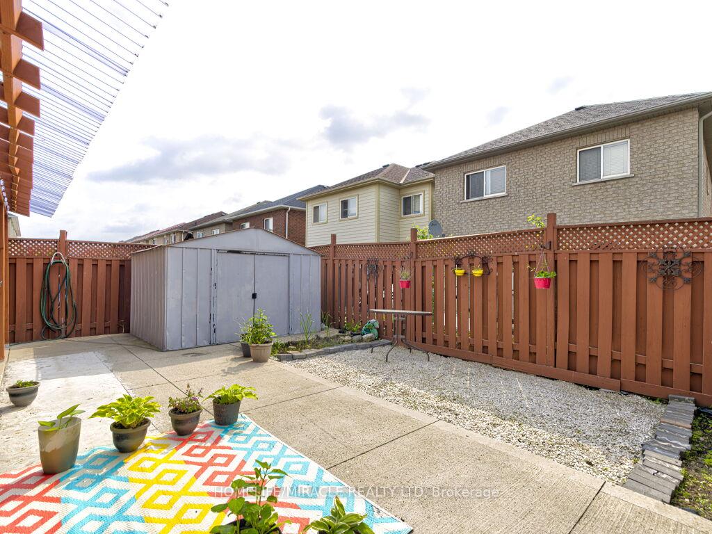 Photo 30 of 21 Tideland Drive, Brampton, Fletcher's Meadow — HOMEH