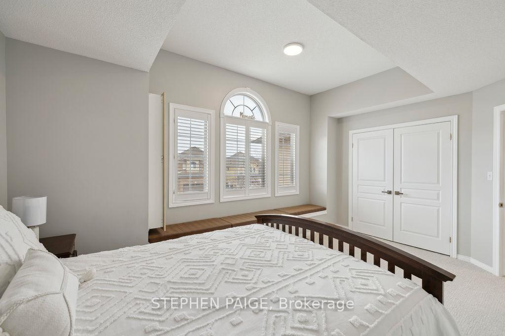 Photo 22 of 12 Moorland Crescent, Hamilton, Meadowlands — HOMEH