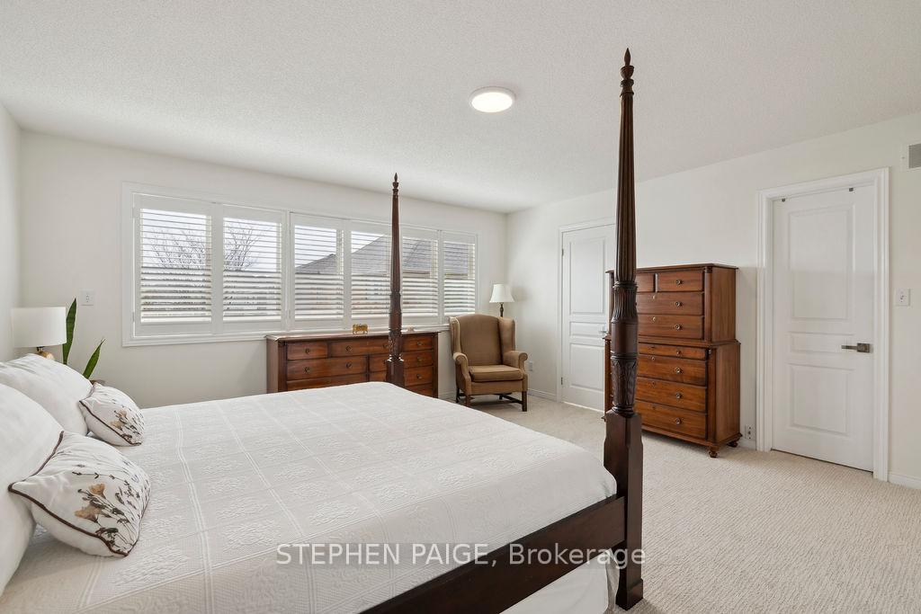 Photo 25 of 12 Moorland Crescent, Hamilton, Meadowlands — HOMEH