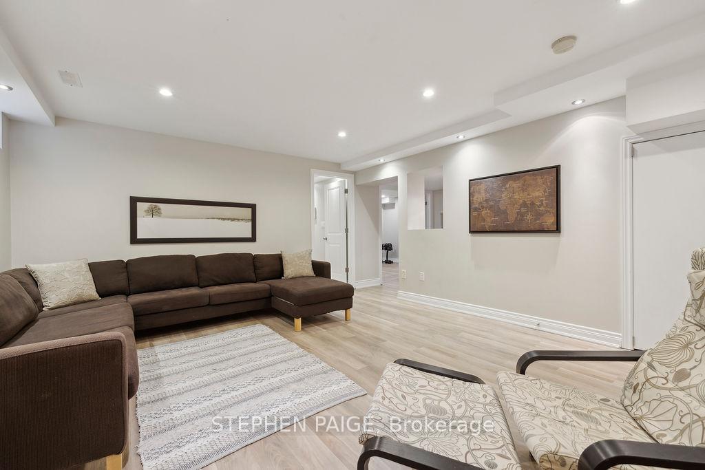 Photo 30 of 12 Moorland Crescent, Hamilton, Meadowlands — HOMEH