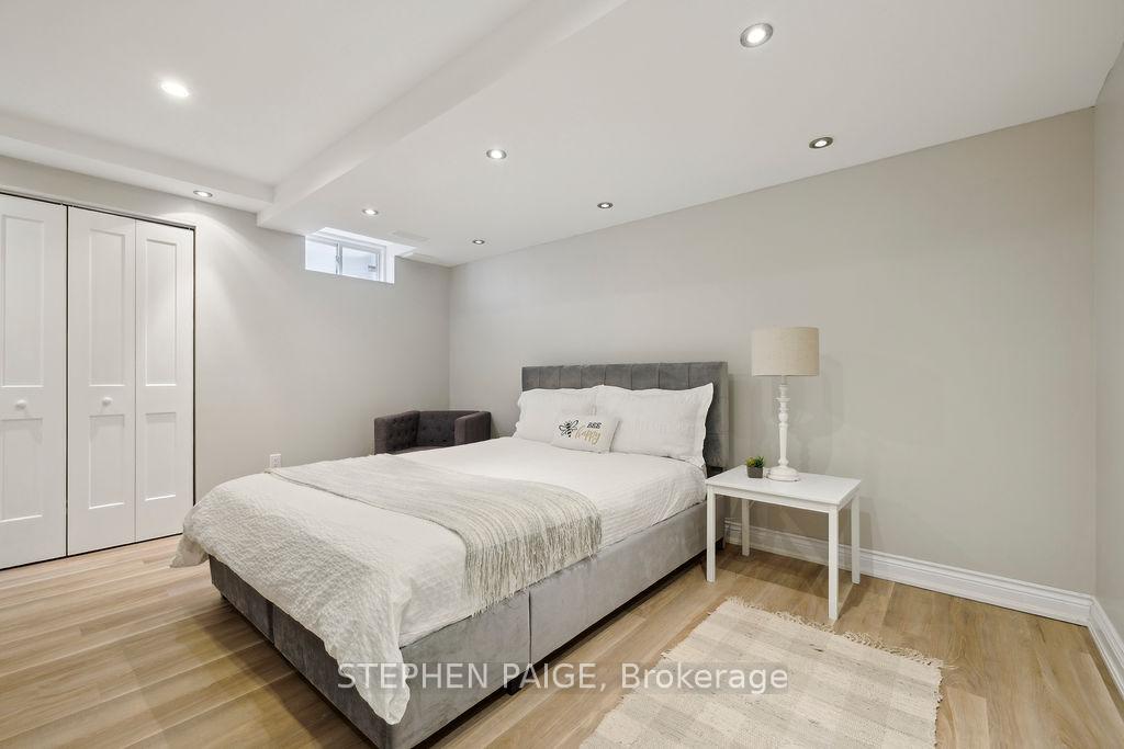 Photo 31 of 12 Moorland Crescent, Hamilton, Meadowlands — HOMEH