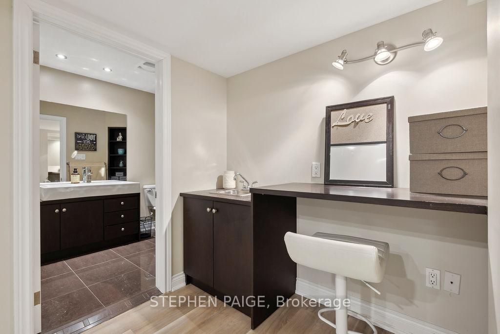Photo 33 of 12 Moorland Crescent, Hamilton, Meadowlands — HOMEH