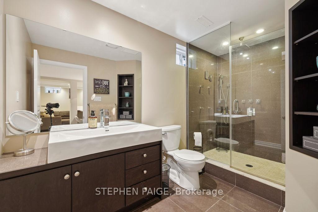 Photo 35 of 12 Moorland Crescent, Hamilton, Meadowlands — HOMEH