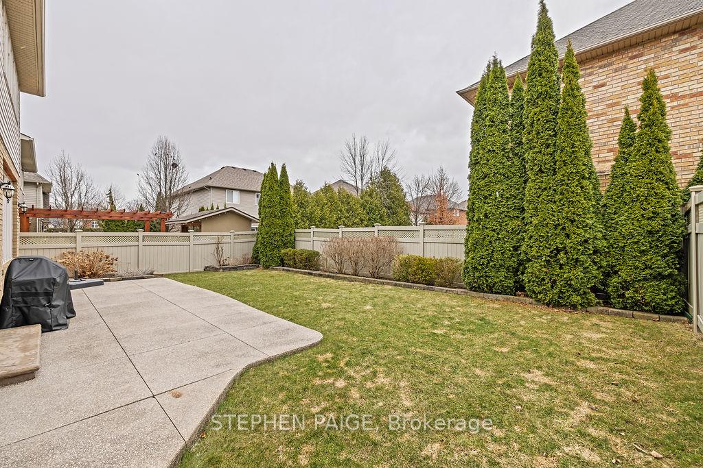Photo 39 of 12 Moorland Crescent, Hamilton, Meadowlands — HOMEH